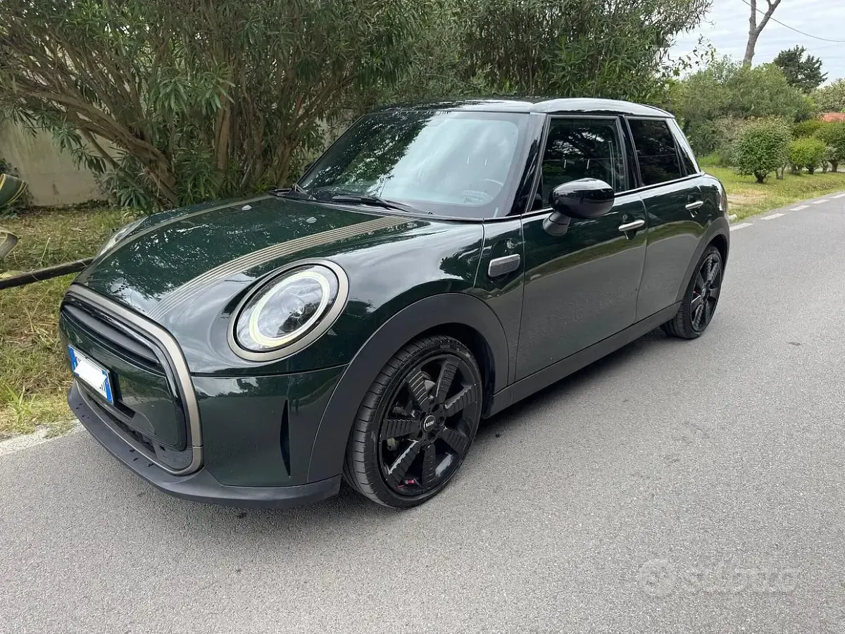 Usado Mini Cooper Resolute Edition 136 CV (100 kW) 2022 Verde Utilitario