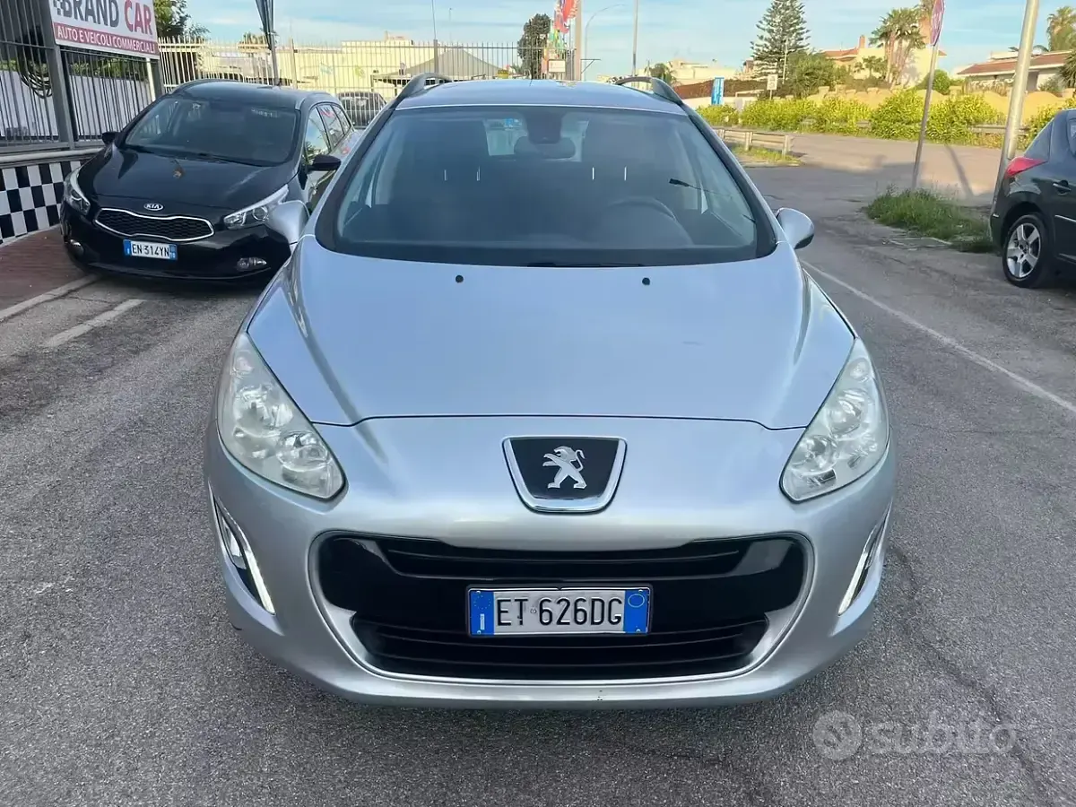 Usata Peugeot 308 Active 115 CV (84 kW) 2013 Grigio Station wagon