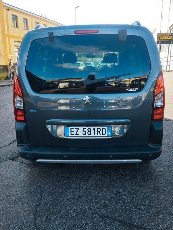 Usata Peugeot Partner Tepee Outdoor 99 CV (72 kW) 2015 Grigio Monovolume