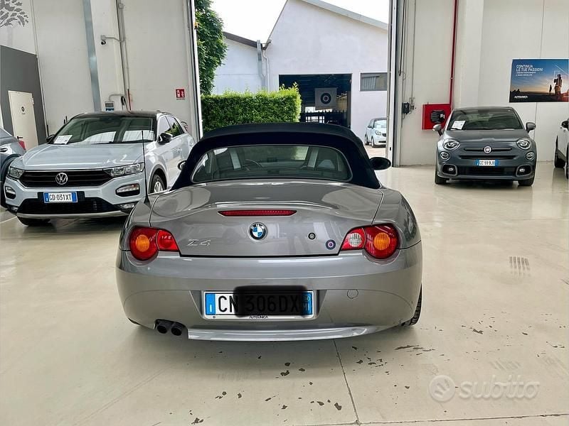 Usata BMW Z4 170 CV (125 kW) 2004 Grigio Cabrio