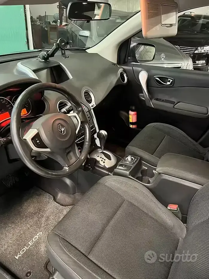 Usata Renault Koleos Dynamique 150 CV (110 kW) 2009 Grigio SUV