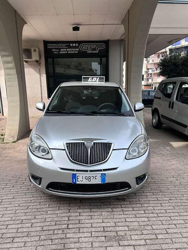 Usata Lancia Ypsilon 77 CV (56 kW) 2011 Utilitaria
