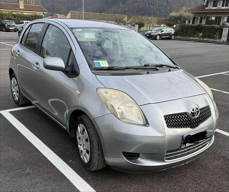 Usata Toyota Yaris 69 CV (50 kW) 2006 Berlina