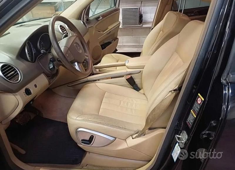 Usata Mercedes ML320 224 CV (164 kW) 2006 Nero SUV