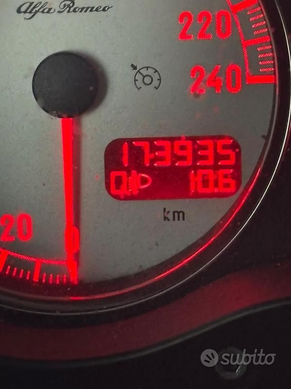 Usata Alfa Romeo 147 150 CV (110 kW) 2007 Utilitaria