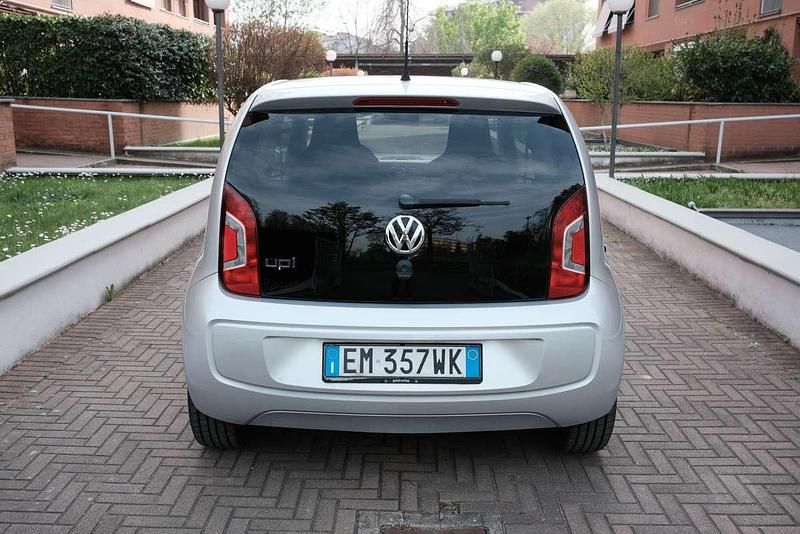 Usata VW up! 75 CV (55 kW) 2012 Argento Utilitaria