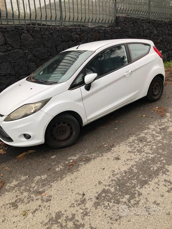 Usata Ford Fiesta 75 CV (55 kW) 2010 Utilitaria