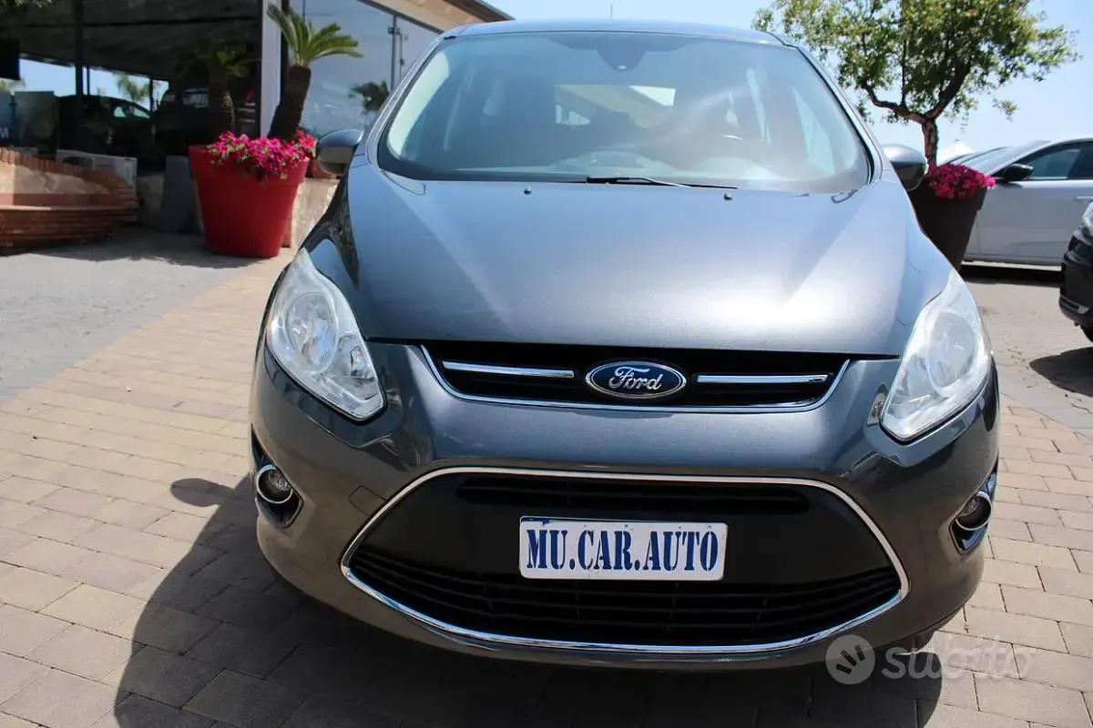 Usata Ford C-MAX Titanium 115 CV (84 kW) 2015 Grigio Monovolume