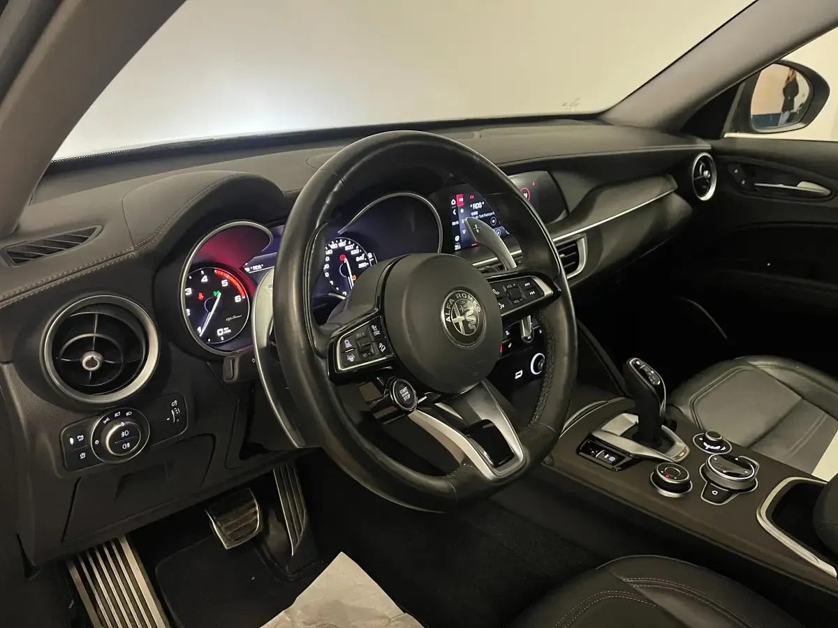 Brugt Alfa Romeo Stelvio Ti 209 HK (153 kW) 2021 Grøn SUV