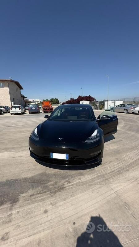 Usata 2019 Tesla Model 3 Tre volumi | 28.000 € (Molto cara) - Immagine 1/4