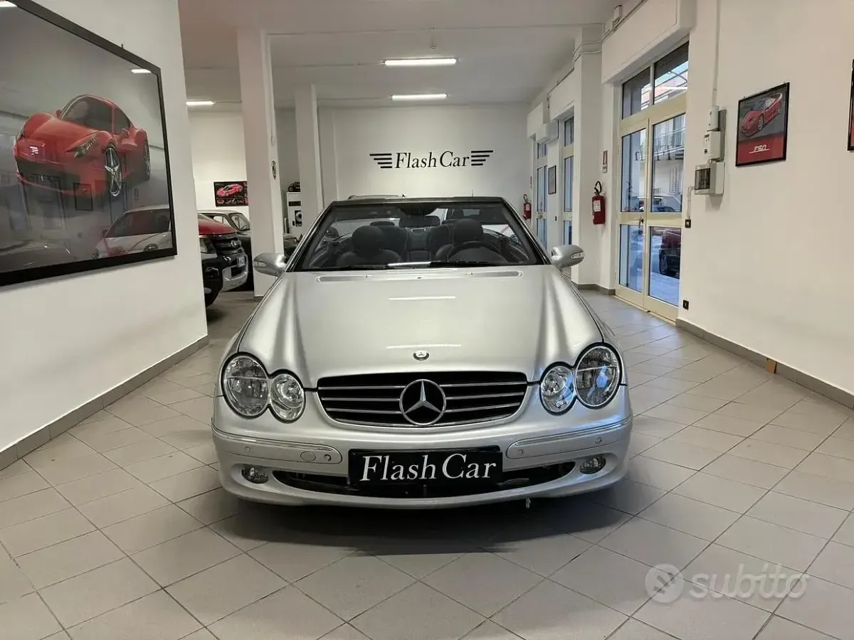 Usata Mercedes CLK200 163 CV (119 kW) 2003 Grigio Cabrio
