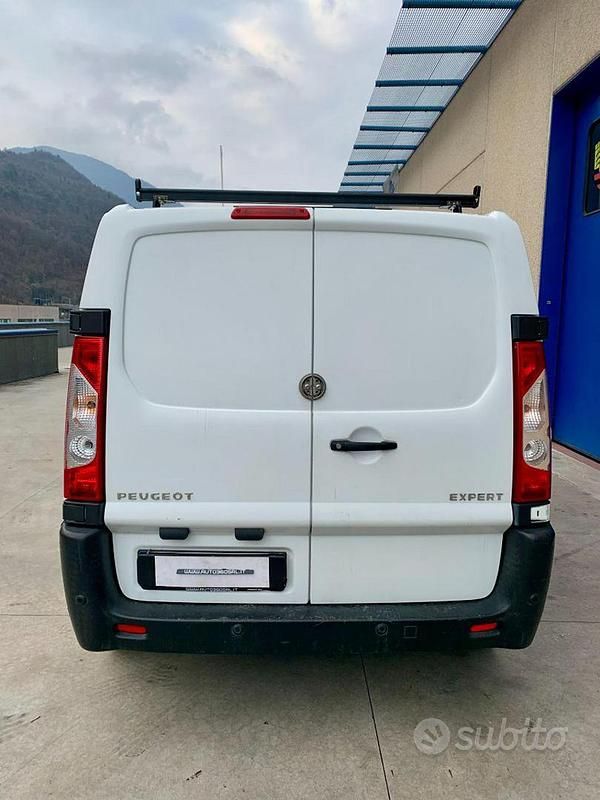 Usata Peugeot Expert 90 CV (66 kW) 2011 Bianco pastello Furgone