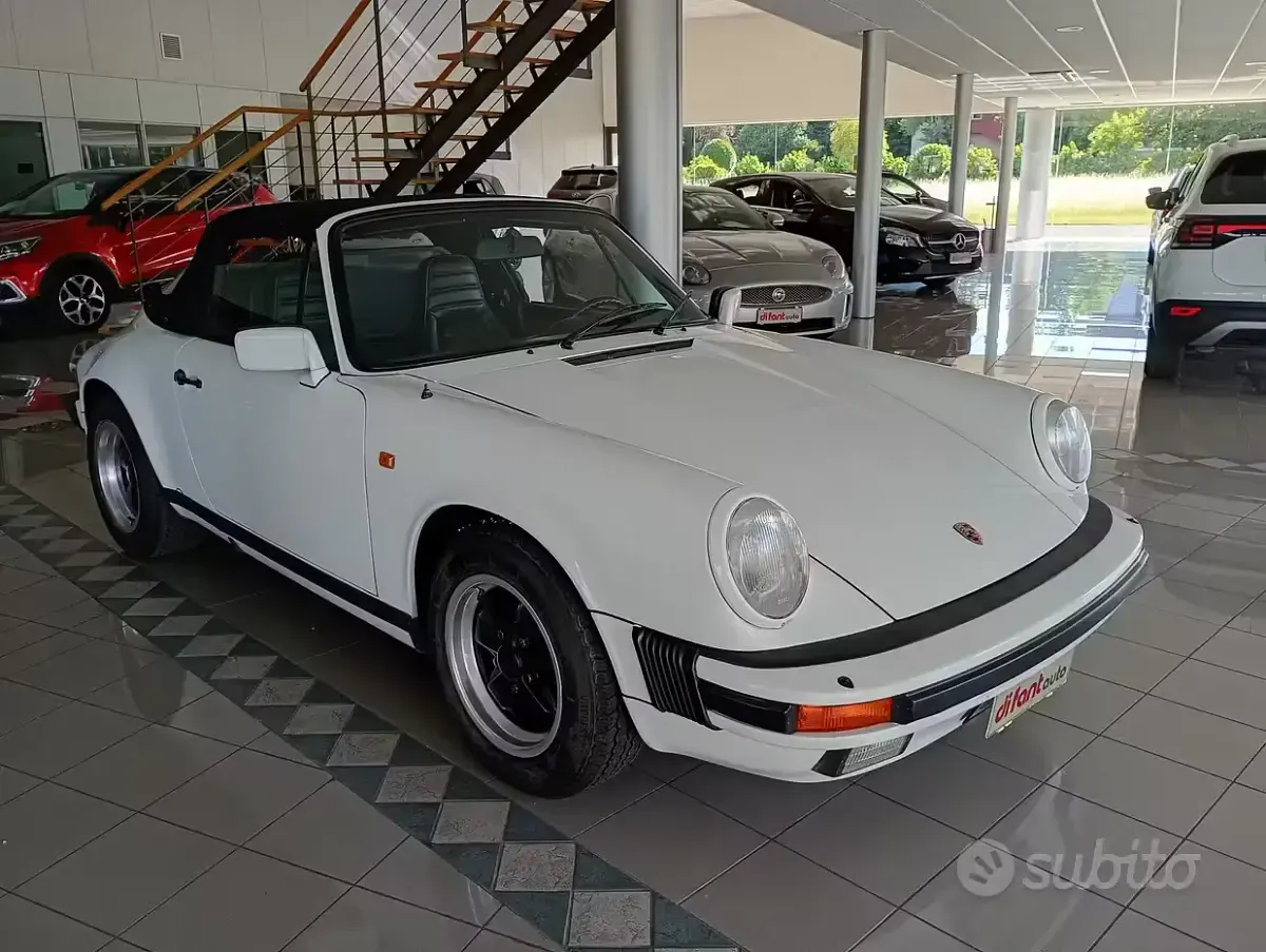 Usata Porsche 911 Carrera Cabriolet 231 CV (169 kW) 1983 Bianco Cabrio