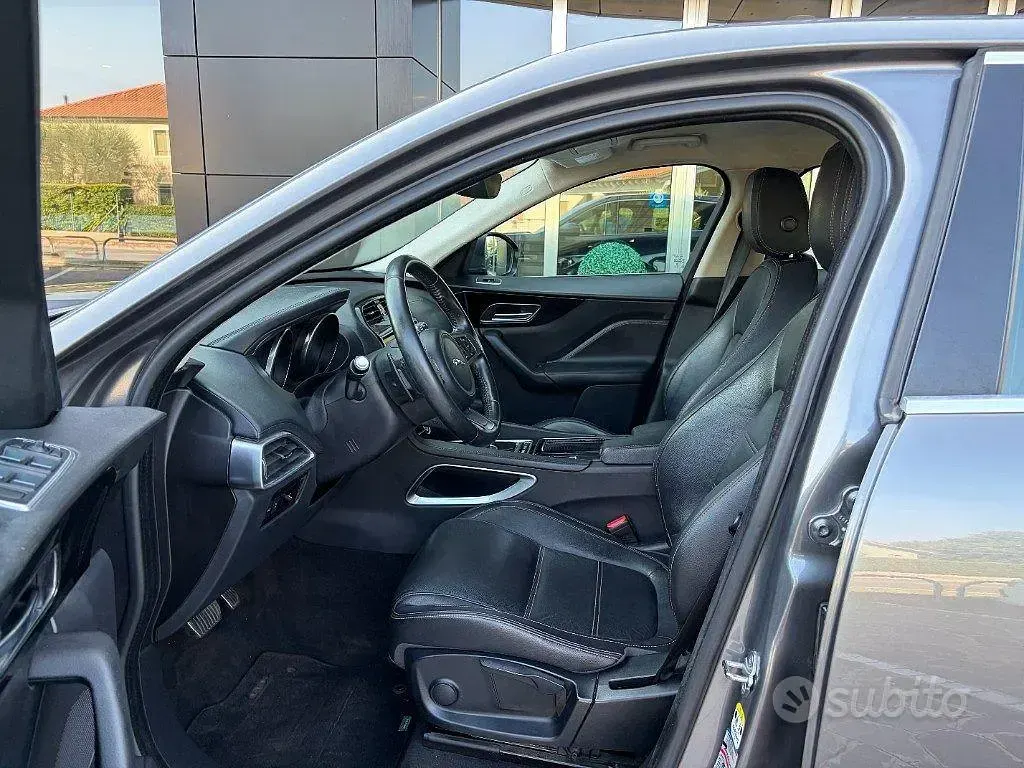 Usata Jaguar F-Pace Prestige 179 CV (131 kW) 2019 Grigio SUV