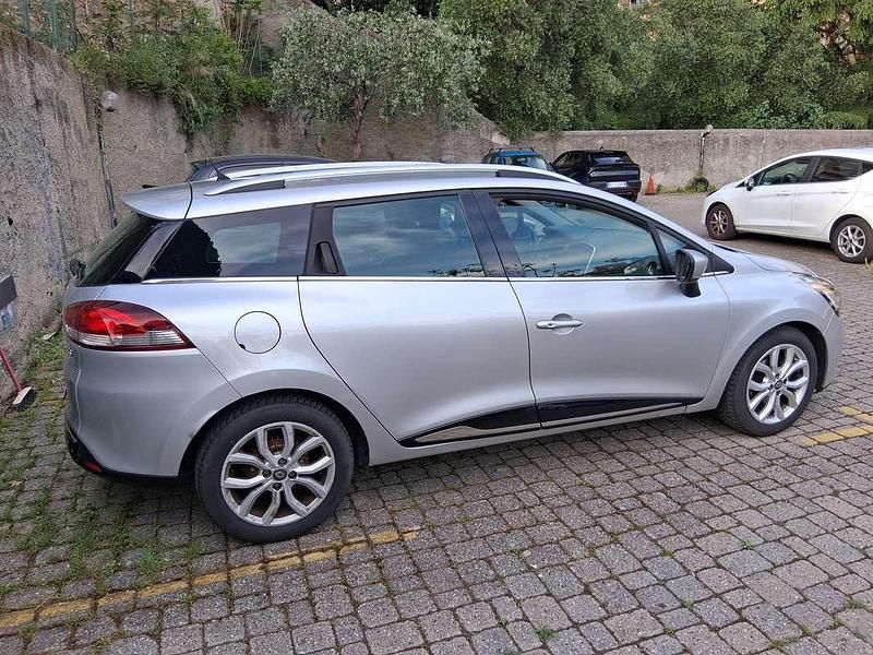 Usata Renault Clio GrandTour Intens 90 CV (66 kW) 2017 Argento Station wagon