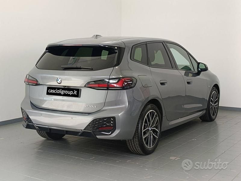 Usata BMW 218 Performance 150 CV (110 kW) 2023 Grigio Station wagon