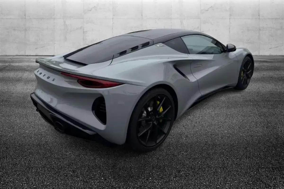 Usata Lotus Emira 405 CV (297 kW) 2025 Grigio Coupé