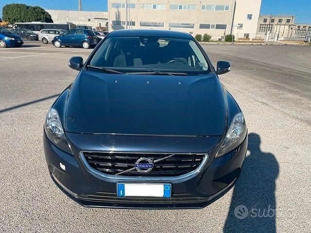 Blu Usata 2014 Volvo V40 Tre volumi | 4500 € (Ottimo prezzo) - Immagine 1/4