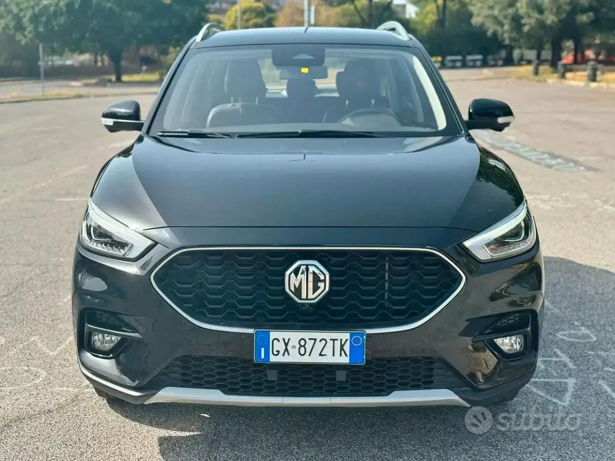 Usata MG ZS Luxury 106 CV (77 kW) 2024 Nero SUV