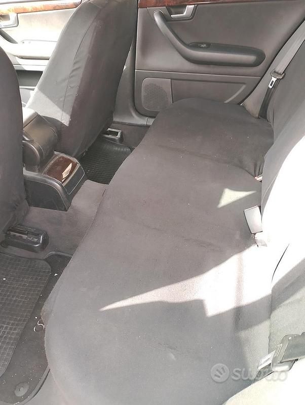 Usata Audi A4 130 CV (95 kW) 2004 Grigio Station wagon