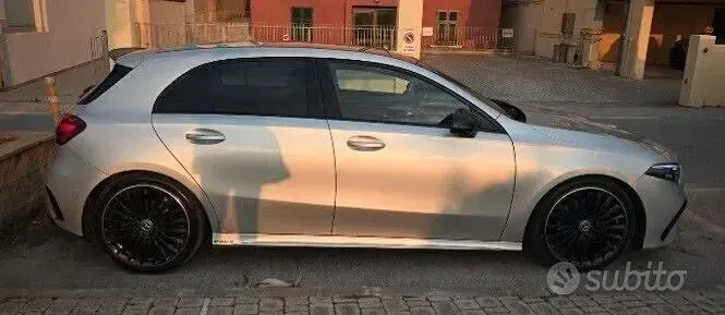 Gebraucht Mercedes A200 AMG Line Premium 150 PS (110 kW) 2023 Grau Limousine