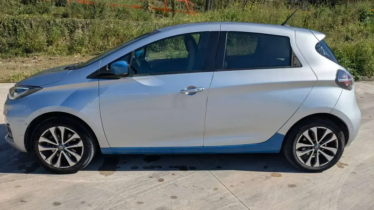 Usata Renault Zoe Intens 100 kW (136 CV) 2020 Grigio Utilitaria