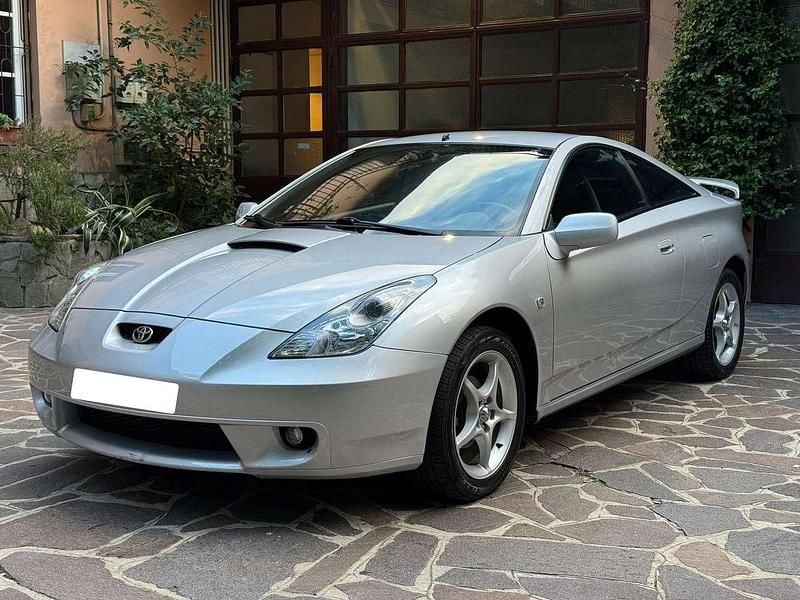 Usata Toyota Celica 143 CV (105 kW) 2002 Argento Coupé
