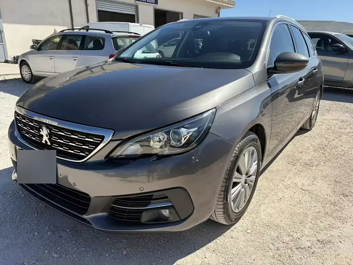 Usata Peugeot 308 131 CV (96 kW) 2021 Grigio Station wagon