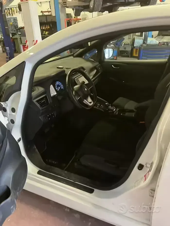 Usata Nissan Leaf 89 kW (122 CV) 2021 Bianco Utilitaria