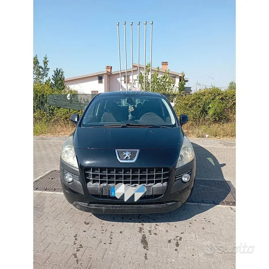 Usata Peugeot 3008 112 CV (82 kW) 2013 Nero Station wagon