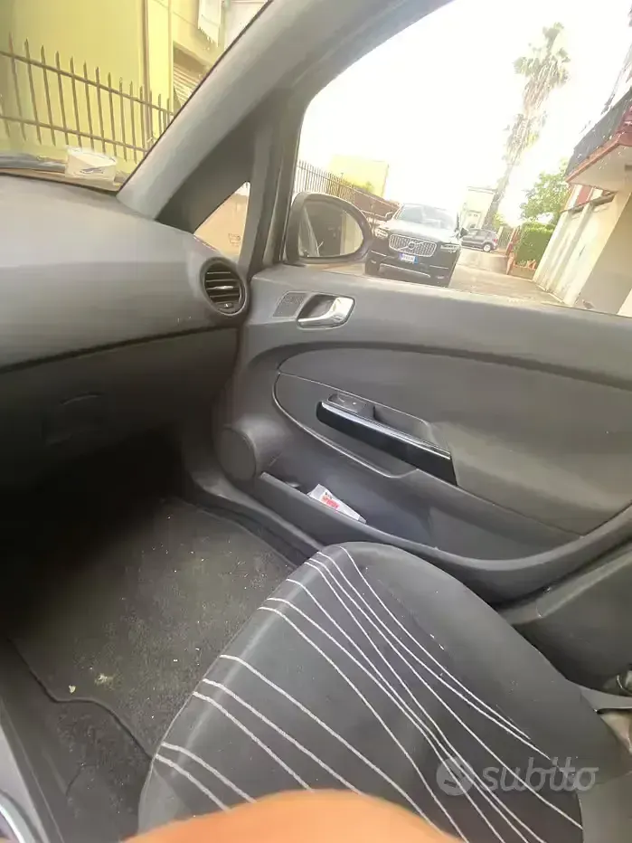 Usata Opel Corsa 80 CV (58 kW) 2009 Grigio Utilitaria