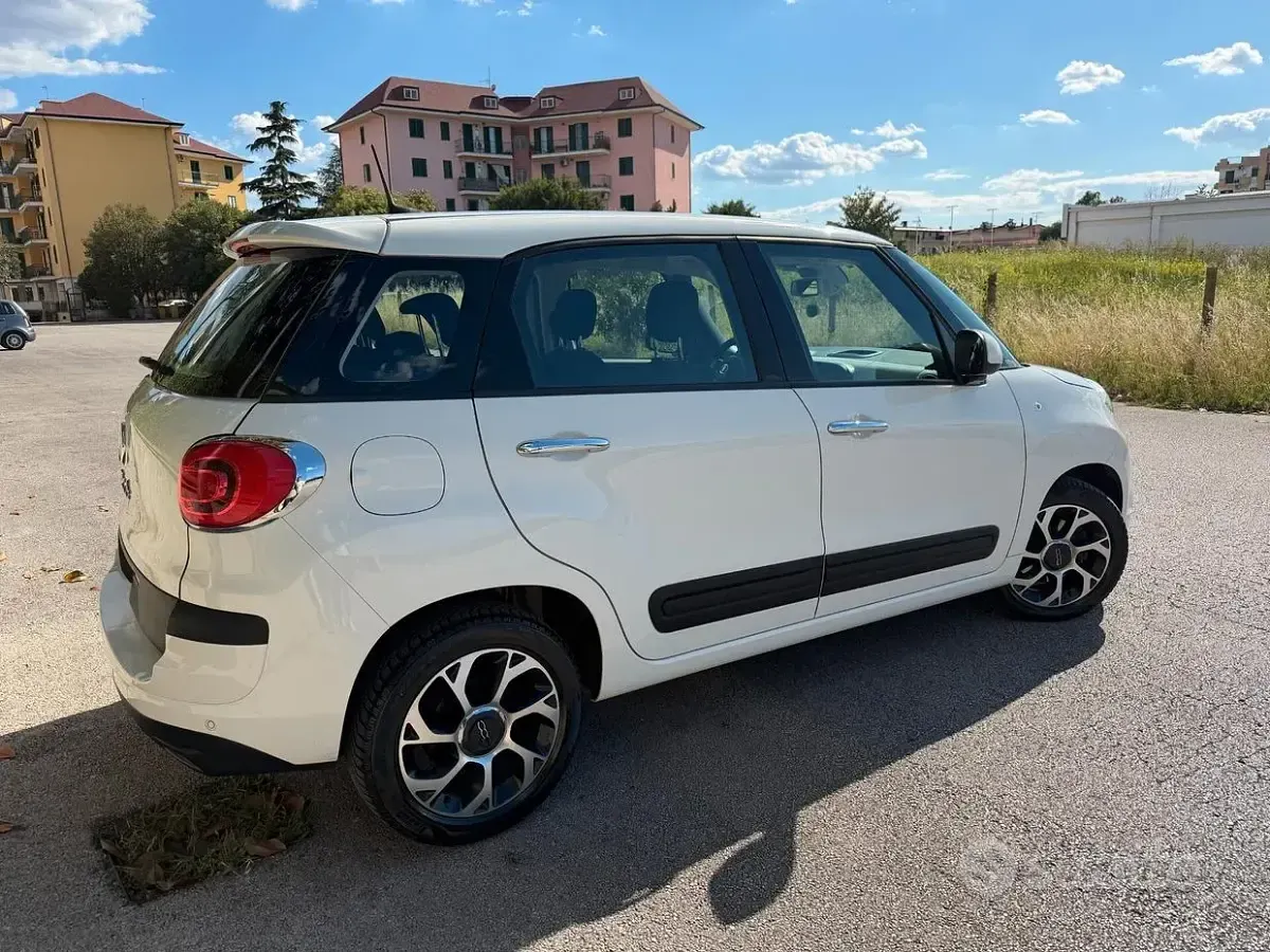 Usata Fiat 500L Business 95 CV (69 kW) 2020 Bianco Monovolume