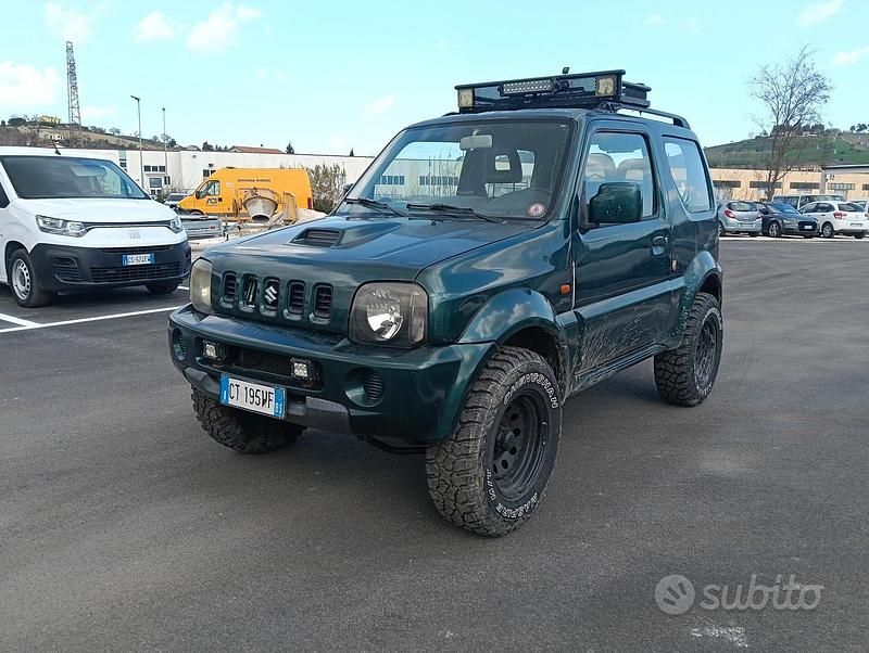 Usata Suzuki Jimny 65 CV (47 kW) 2005 Verde SUV
