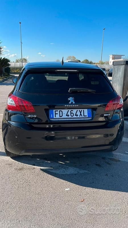 Usata Peugeot 308 Allure 120 CV (88 kW) 2015 Nero Berlina