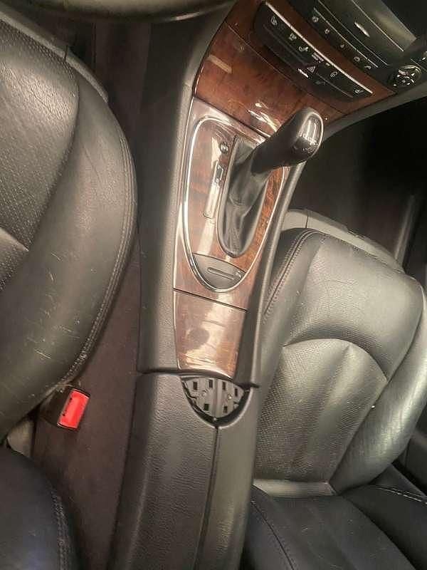 Usata Mercedes E220 Classic 150 CV (110 kW) 2005 Berlina