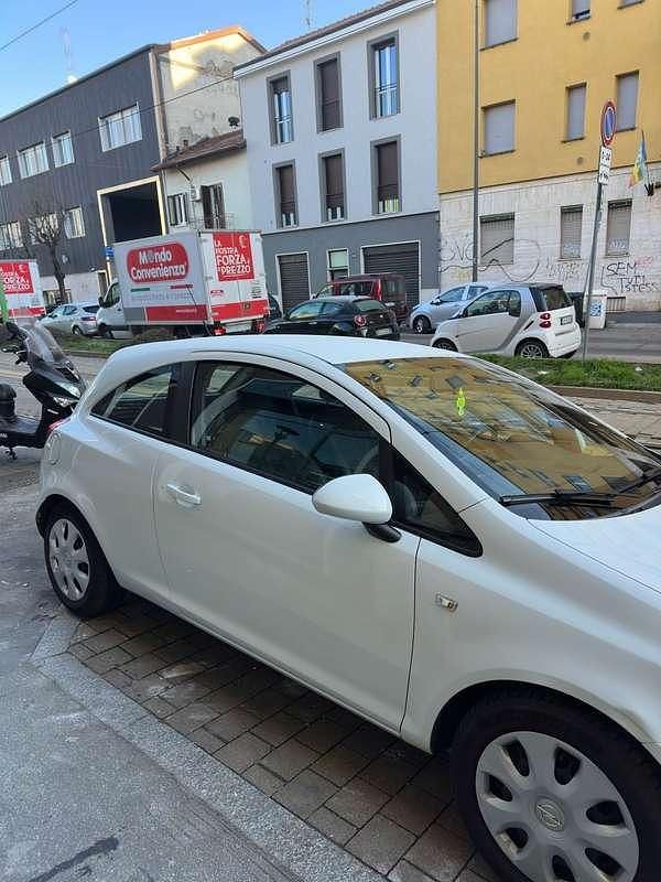 Usata Opel Corsa Club 86 CV (63 kW) 2012 Bianco Berlina