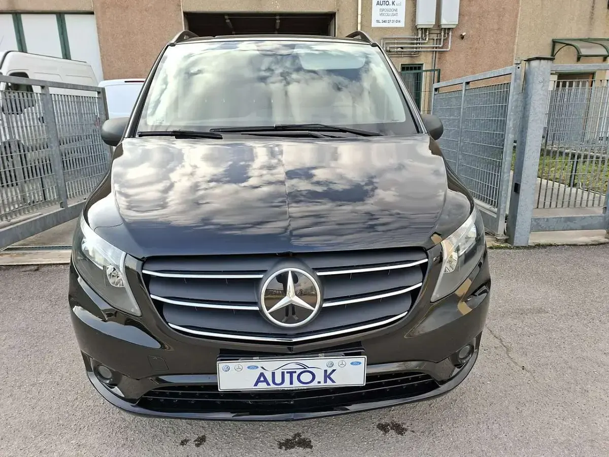 Usata Mercedes Vito 136 CV (100 kW) 2021 Nero Furgone