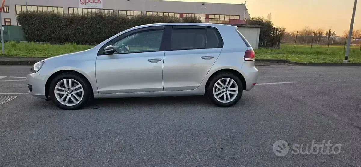 Usata VW Golf VI 160 CV (117 kW) 2009 Grigio Utilitaria
