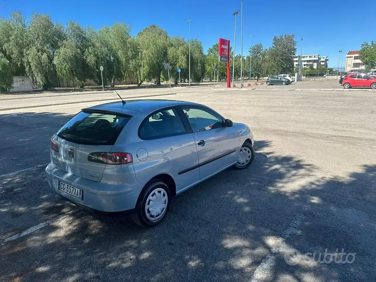 Usata Seat Ibiza 75 CV (55 kW) 2003 Utilitaria