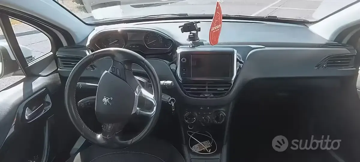 Usata Peugeot 208 82 CV (60 kW) 2017 Bianco Utilitaria