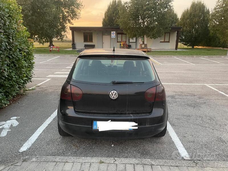 Usato 2008 VW Golf V 1.9 Diesel 105 CV (2.000 €)