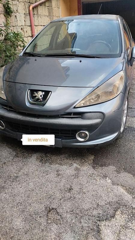 Grigio Usata 2007 Peugeot 207 Tre volumi | 850 € (Super prezzo) - Immagine 1/4