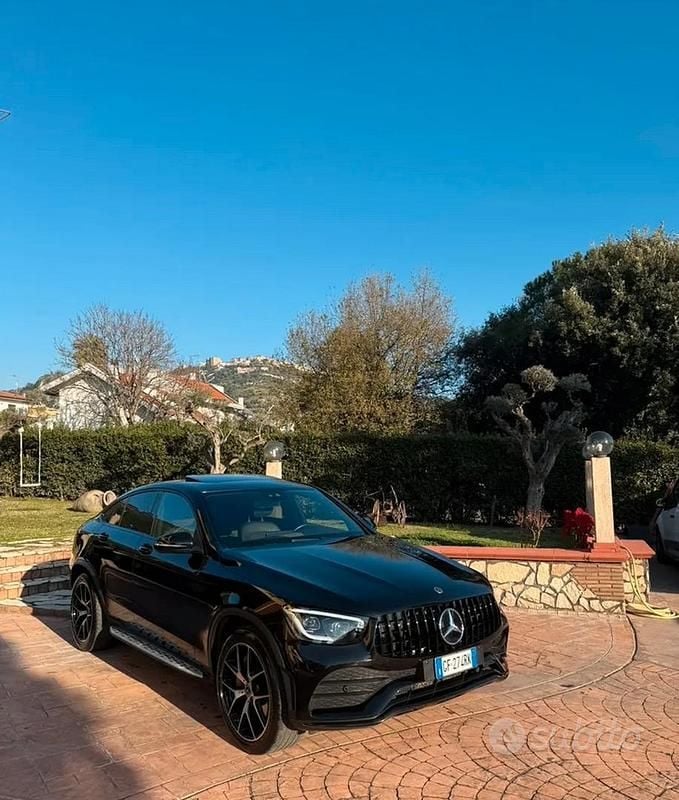 Usata Mercedes GLC300 AMG 250 CV (183 kW) 2021 Nero Coupé