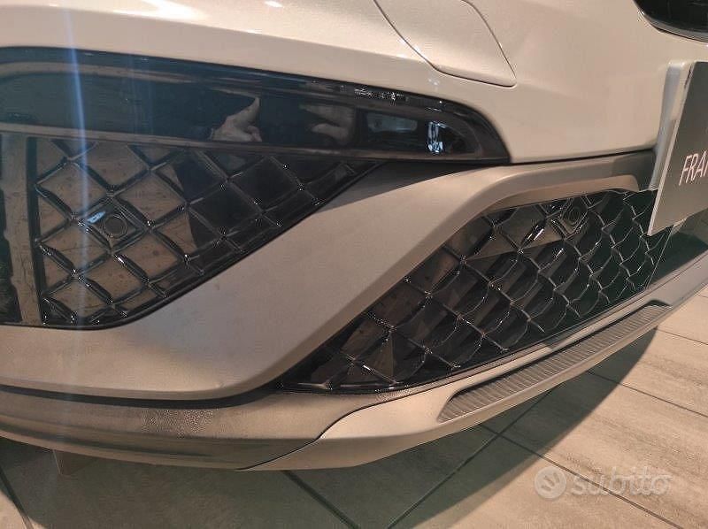 Usata Renault Arkana R.S. 145 CV (106 kW) 2022 Bicolore nero / bianco SUV