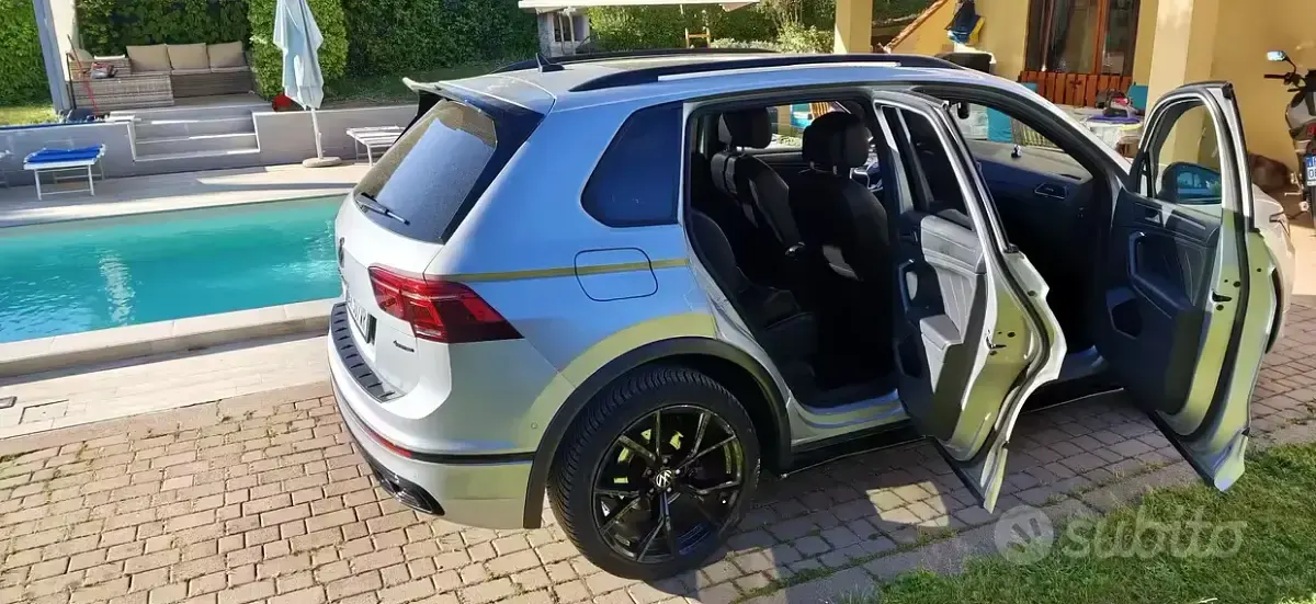 Usata VW Tiguan R-line 200 CV (147 kW) 2021 Grigio SUV