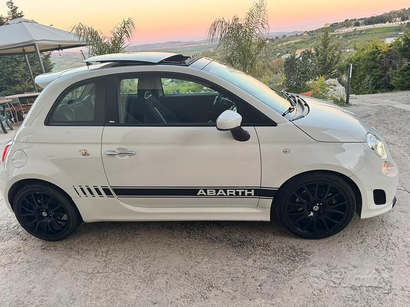 Usata Abarth 500 135 CV (99 kW) 2015 Bianco Utilitaria
