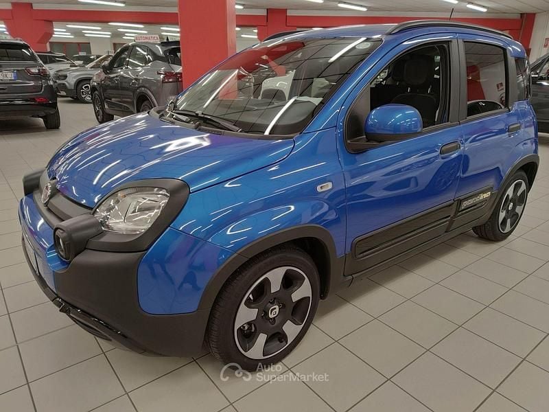 Blu Usata 2025 Fiat Panda Cross Cross Plus Due volumi | 14.900 € (Buon prezzo) - Immagine 1/4