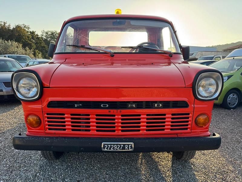 Usata Ford Transit 70 CV (51 kW) 1967 Rosso