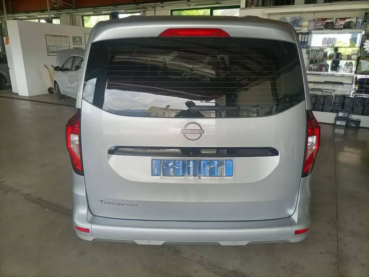 Usata Nissan Townstar N-Connecta 131 CV (96 kW) 2024 Argento Monovolume