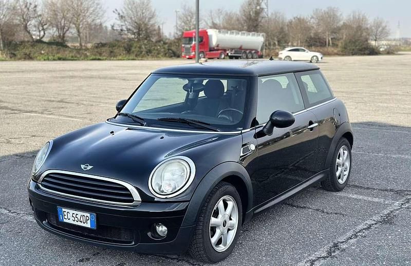 Usata Mini ONE 75 CV (55 kW) 2010 Utilitaria